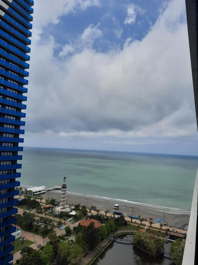 The Best Beach Aparthotel Orbi City Batumi Esterno foto